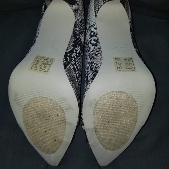 Snakeskin Stilettos - Picture 6 of 8